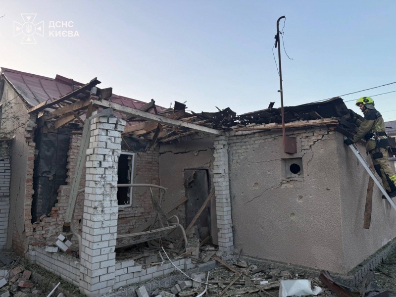 Kyiv apartment burns as Russian night attack causes structural collapse