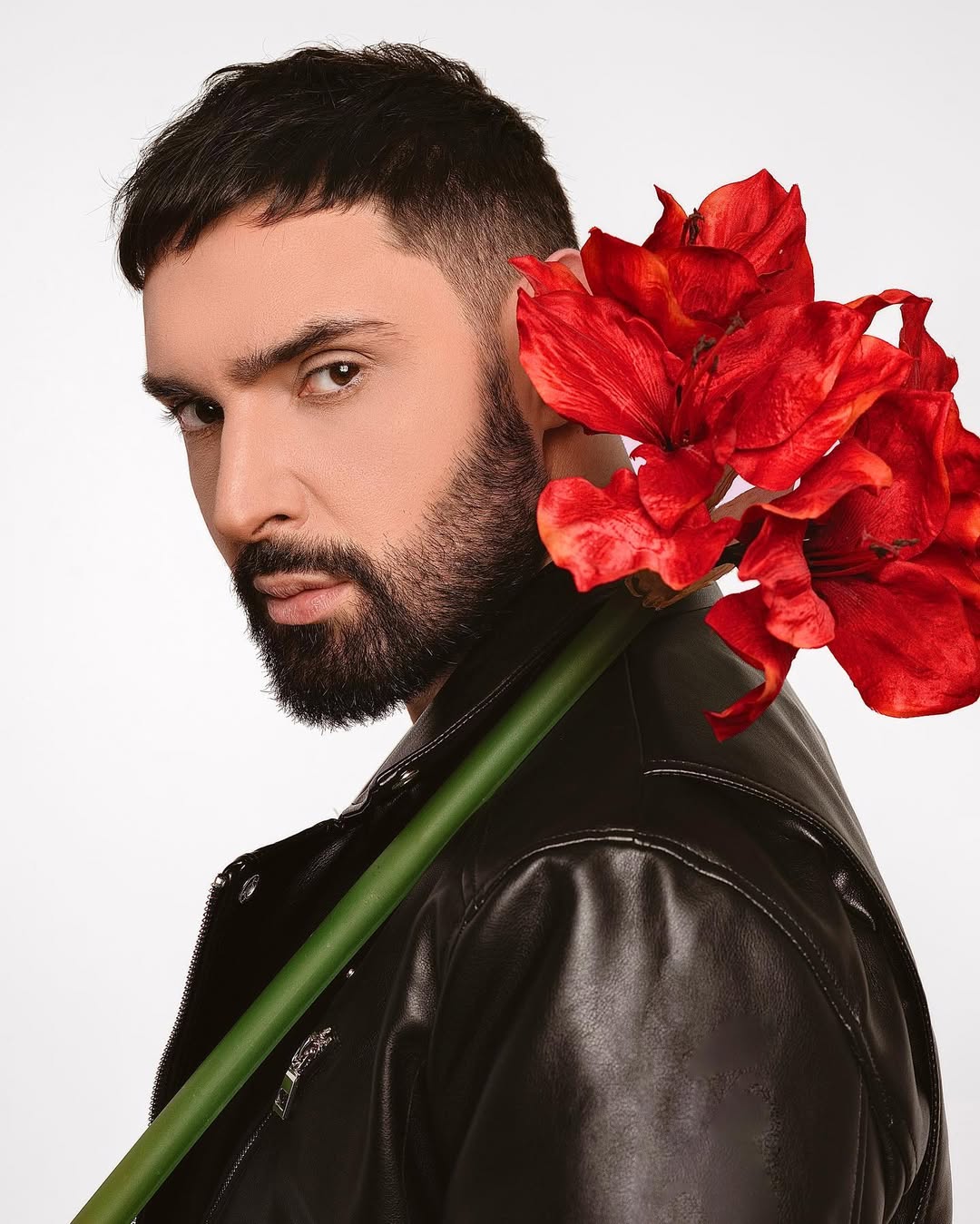 &quot;Шекспир&quot;, &quot;Пинаколада&quot;, &quot;Красота-разлука&quot;: Козловский после судов с Кондратюком споет свои самые известные хиты