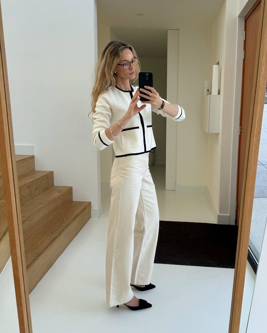 Как носить широкие брюки при невысоком росте: стильные советы, которые действительно работают