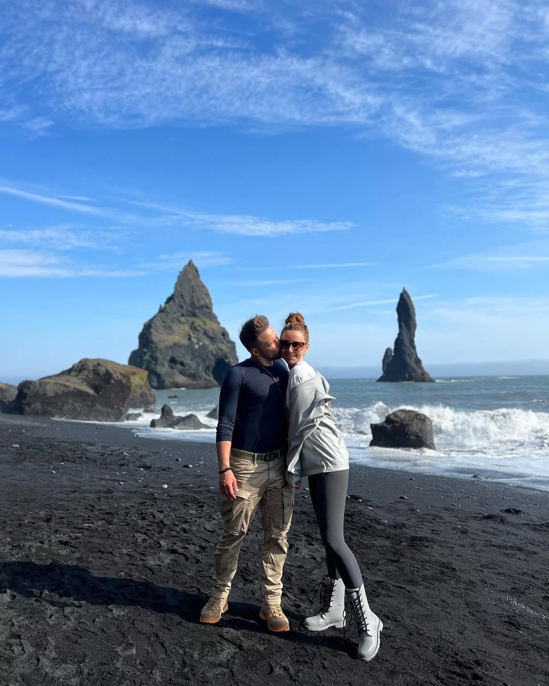 Звезда &quot;Холостяка&quot; очаровала новым фото новорожденного сына: на кого он похож