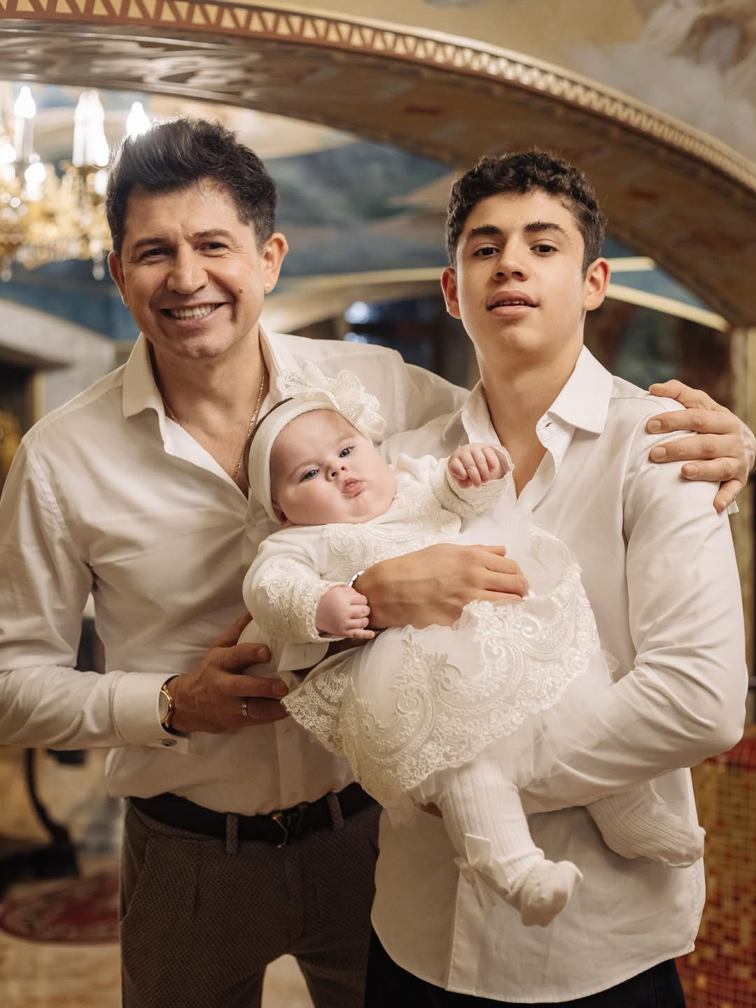 Держал это в секрете 8 месяцев: Джеджула впервые показал лицо младшей дочери