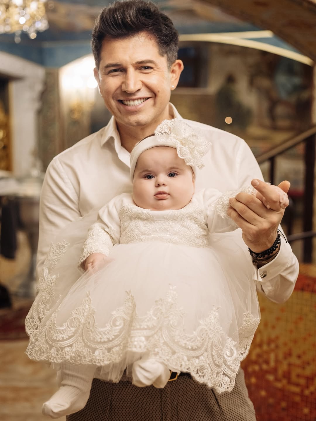 Держал это в секрете 8 месяцев: Джеджула впервые показал лицо младшей дочери