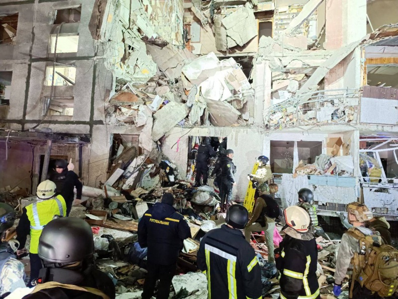 Russian attack on Kharkiv: One child killed, building may collapse
