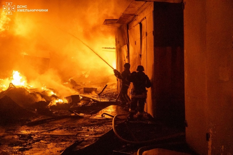 Ukraine's rescuers in Khmelnytskyi hit by deadly secondary explosion after Russian strike