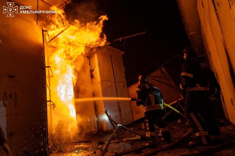 Ukraine's rescuers in Khmelnytskyi hit by deadly secondary explosion after Russian strike