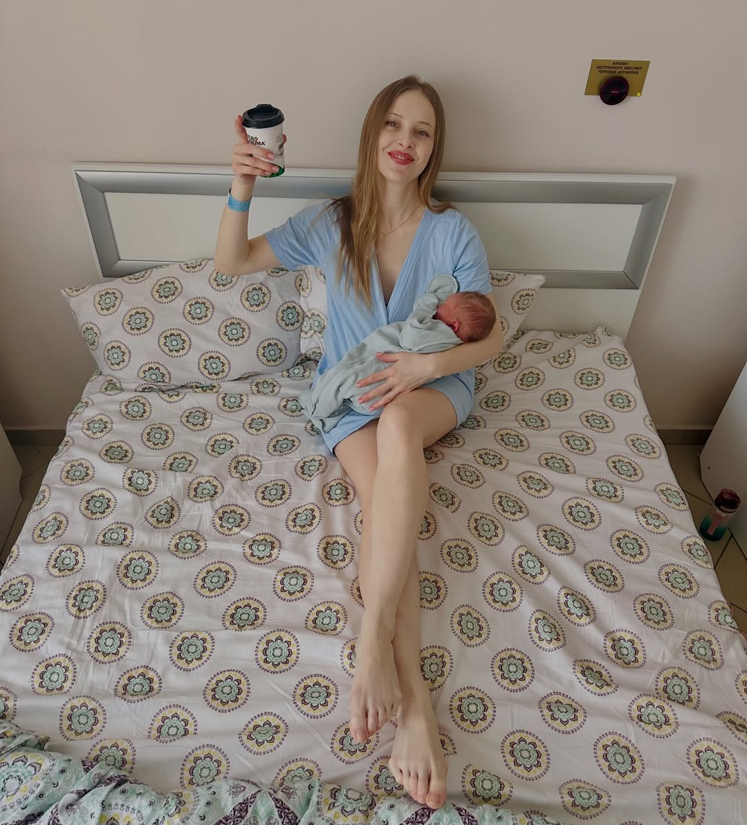 Зірка "Кріпосної" стала багатодітною мамою: стать та перше фото малюка