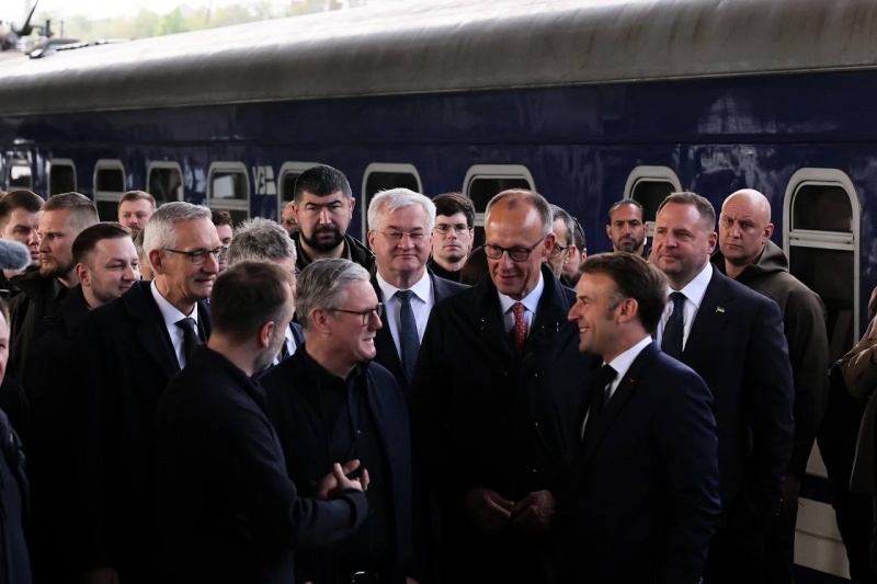 Coalition of the Willing assembling? Merz, Macron, Starmer, and Tusk arrive in Kyiv
