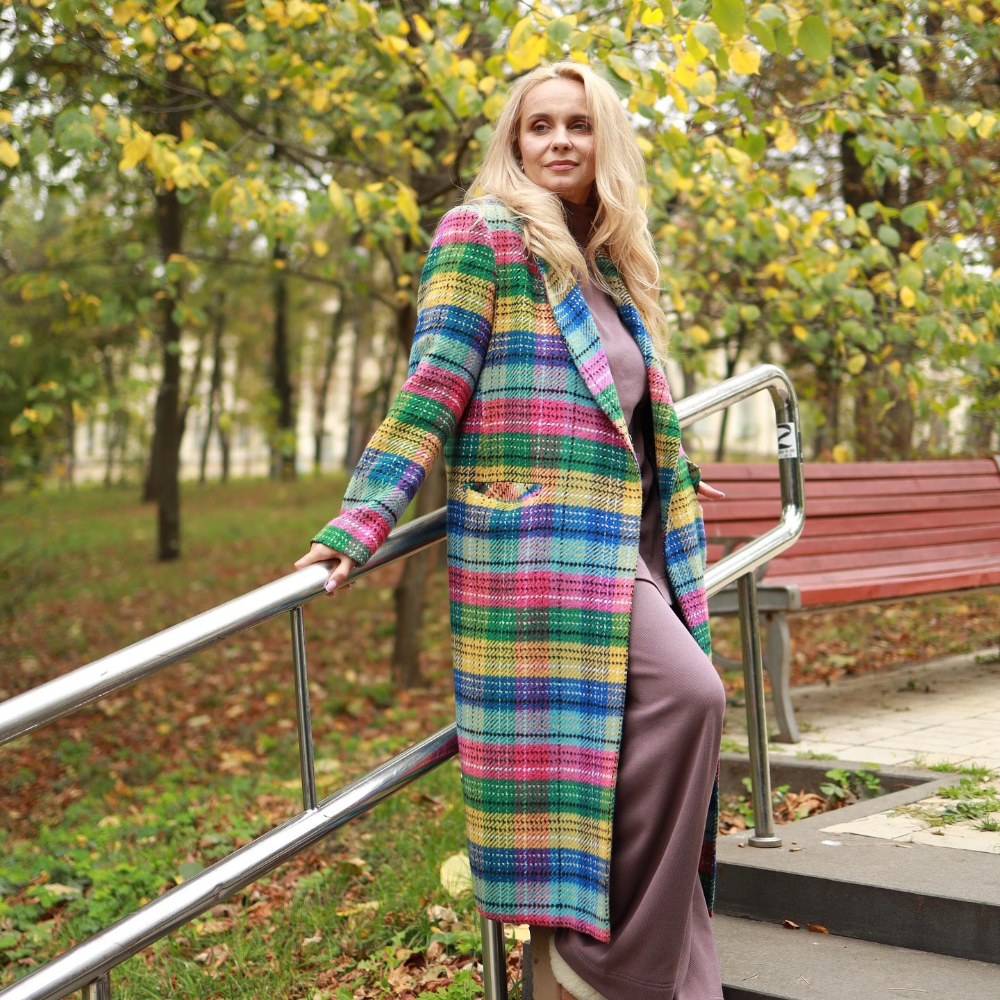 Зірки в захваті від цих фасонів курток та пальто: 6 найбільших трендів осені 2024 року