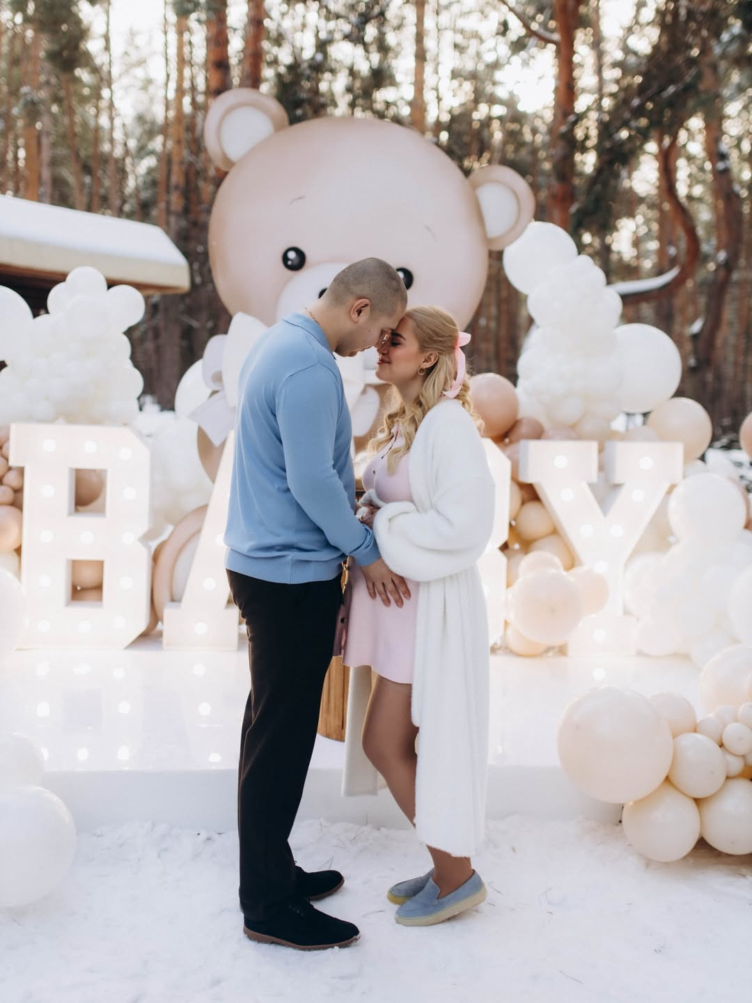 Победительница "Холостяка" Белень показала новорожденную дочь: на кого она похожа