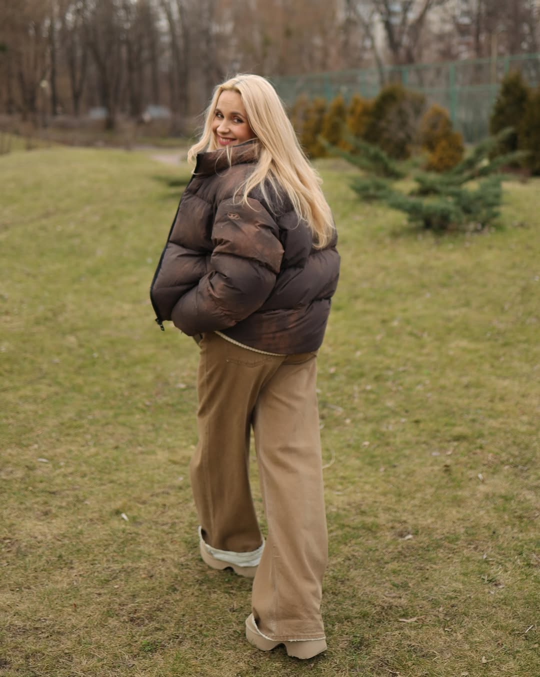 Как выглядят самые модные джинсы: Лилия Ребрик показала стильный "лук" на весну 2025