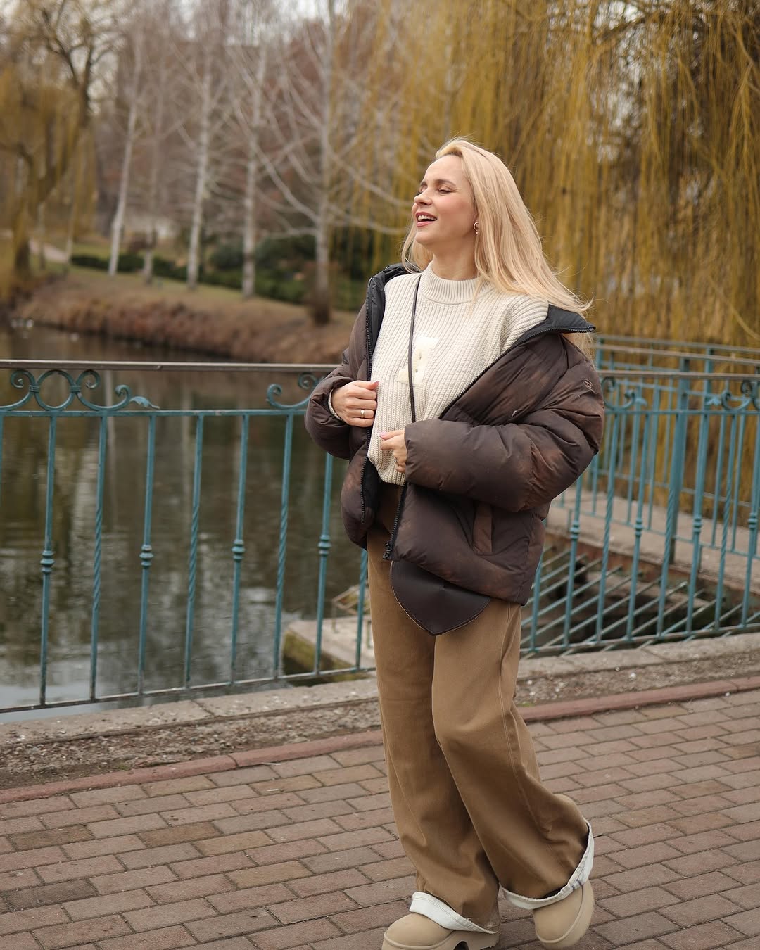 Как выглядят самые модные джинсы: Лилия Ребрик показала стильный "лук" на весну 2025