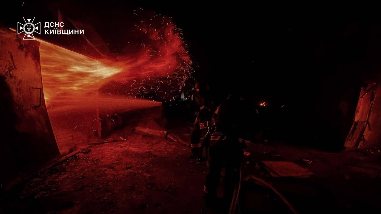 Снесло два этажа: ГСЧС показала последствия удара по дому в Броварах