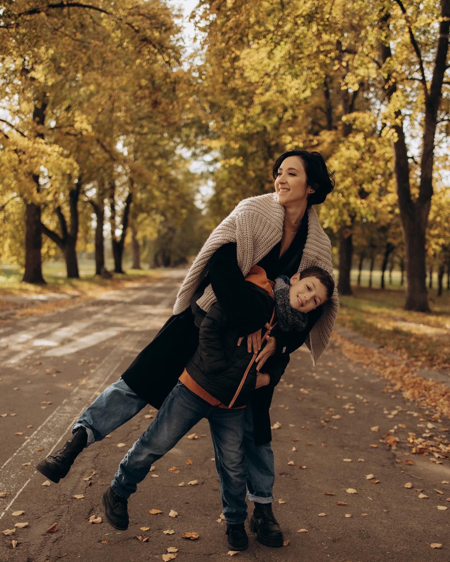 Відома співачка розсекретила, як починався її роман із майбутнім чоловіком: "Не планувала шлюб та дітей"