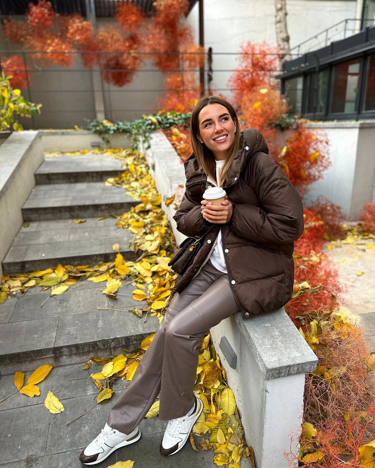 Зірки в захваті від цих фасонів курток та пальто: 6 найбільших трендів осені 2024 року