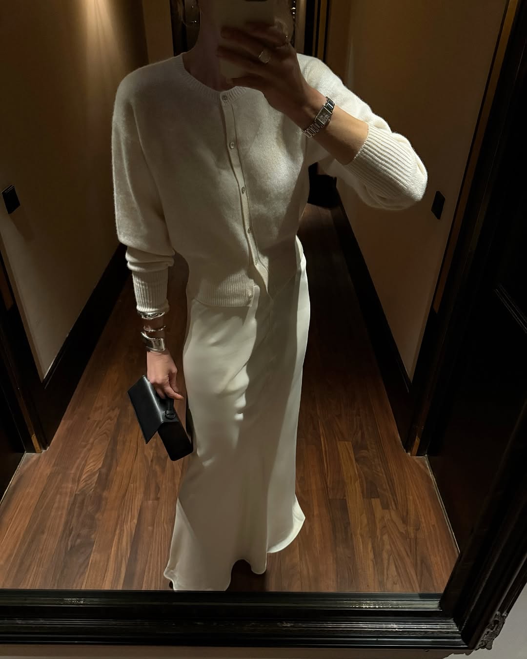 Total white look: элегантный образ на День Валентина, который сможет повторить каждая