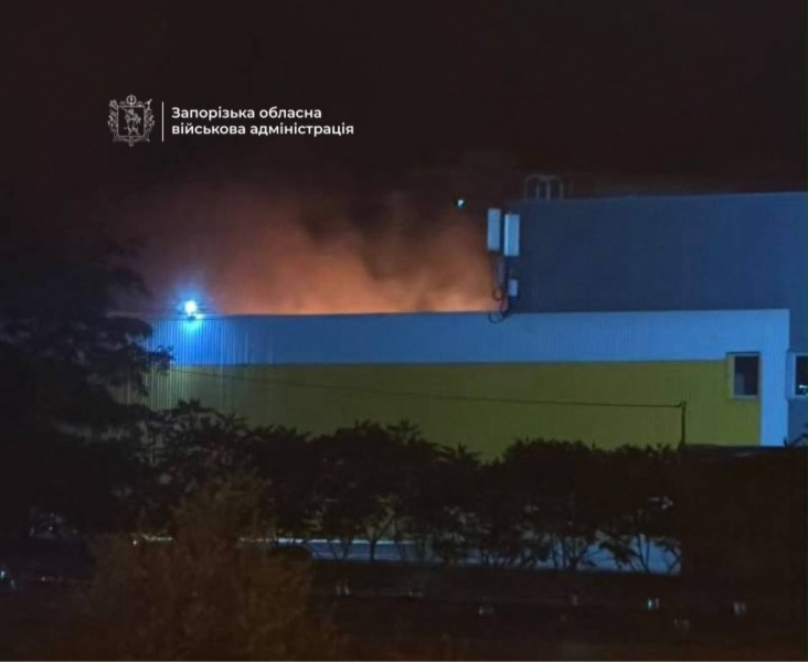 Russia strikes another shopping mall in Zaporizhzhia, fire breaks out