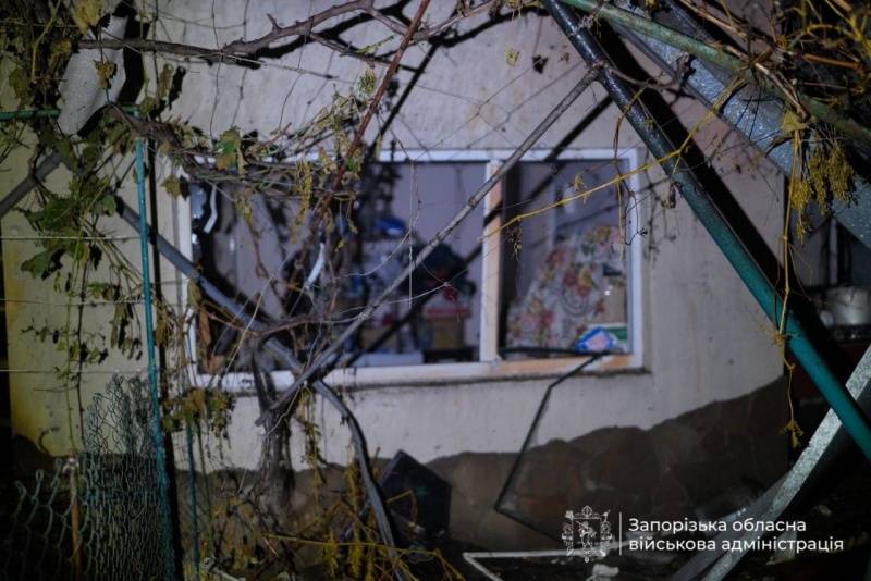 Russian strike devastates Zaporizhzhia, triggering fires and injuries
