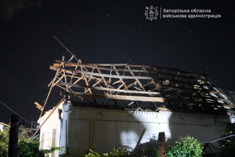 Russian strike devastates Zaporizhzhia, triggering fires and injuries