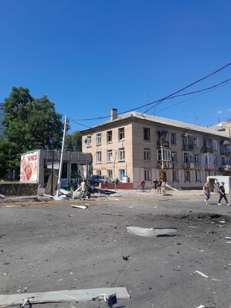 Drone attack hits homes, market, and store in Druzhkivka — First reports