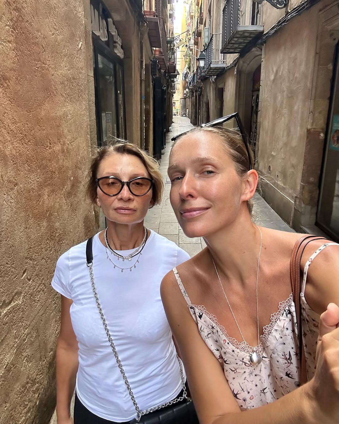 Катя Осадчая очаровала фото мамы-красавицы, которая выглядит намного моложе своих лет