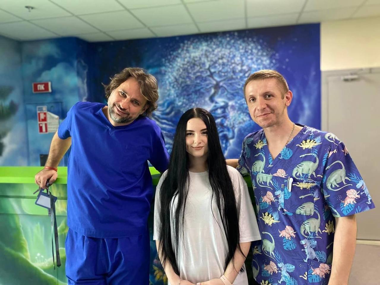 Лікарі в Києві зробили операцію на мозку, під час якої пацієнтка з ними розмовляла: як це вдалося (фото)