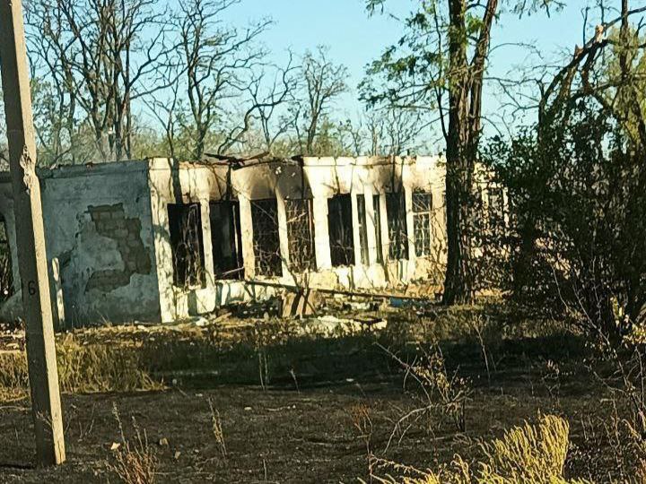 Russia pounds Ukraine's Donetsk town nonstop, killing three and injuring six