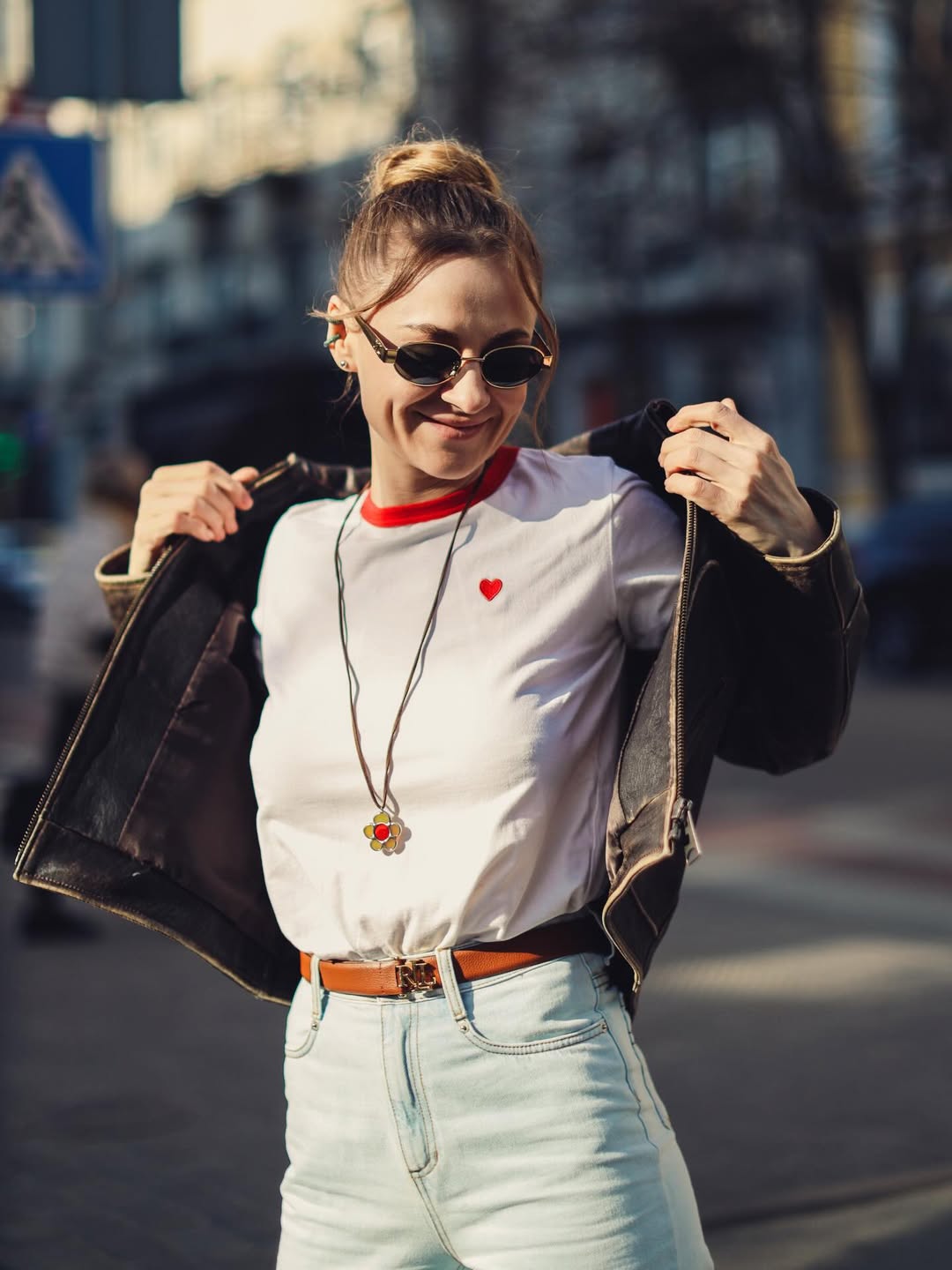 "Кожанки", которые никогда не выйдут из моды: как их носят Юла и Ольга Мартыновская