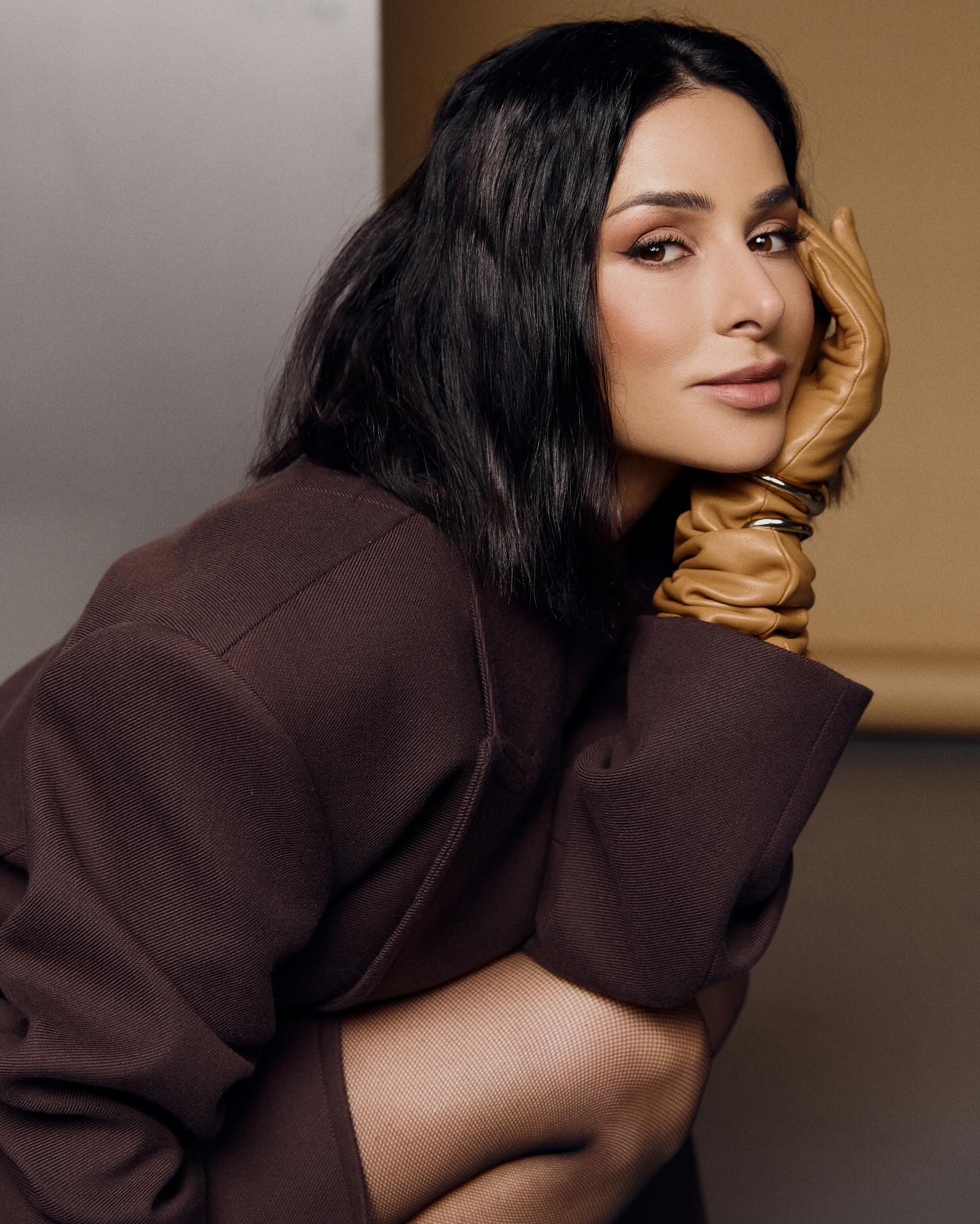 Теплое пальто на зиму: какие фасоны и тренды выбирают Злата Огневич, Кристина Горняк и жена Павлика