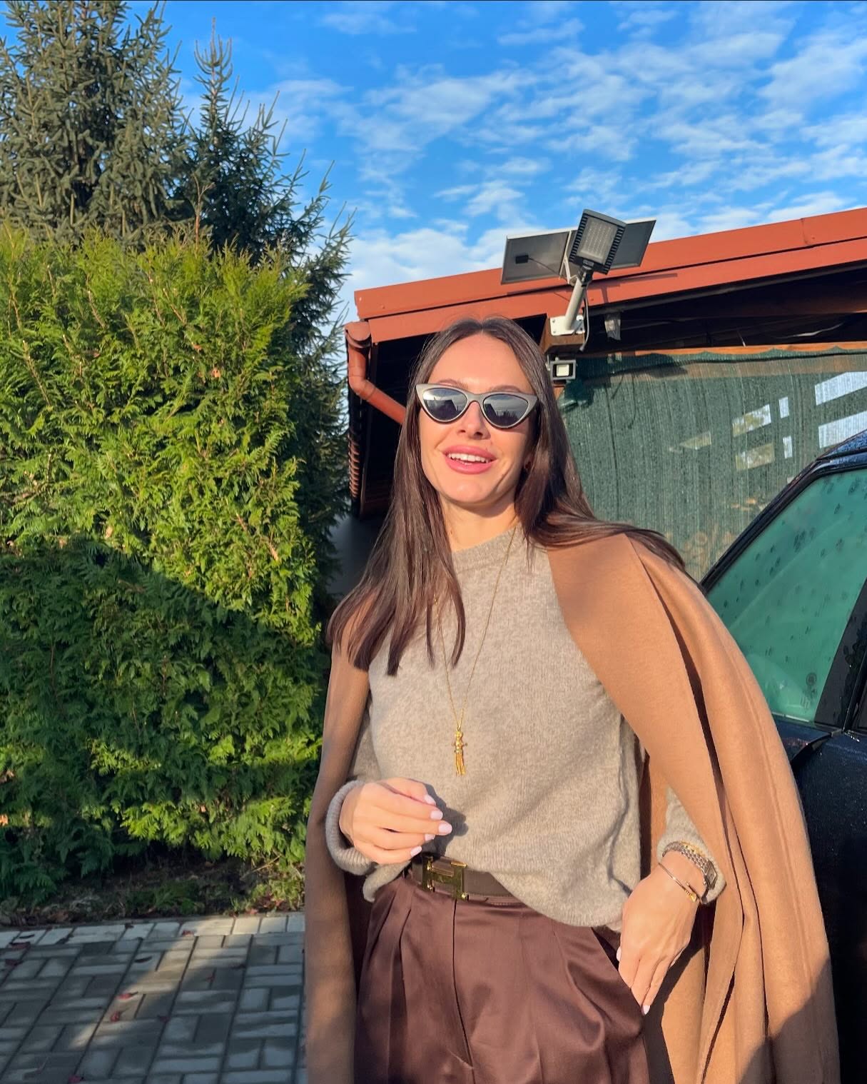 Теплое пальто на зиму: какие фасоны и тренды выбирают Злата Огневич, Кристина Горняк и жена Павлика