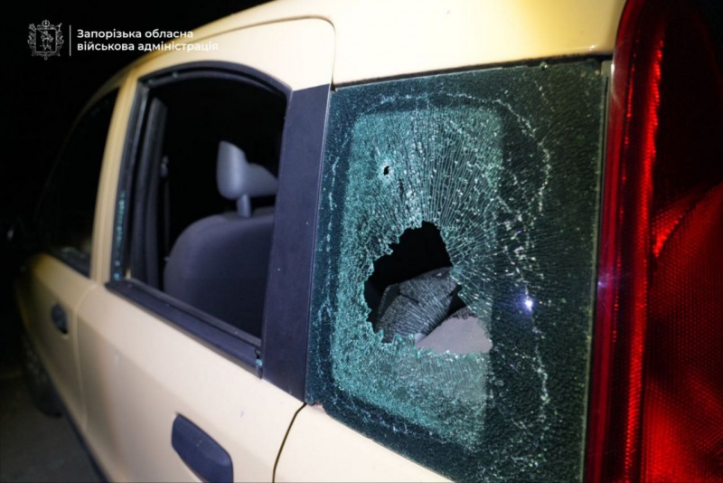 Russian forces launch massive strike on Zaporizhzhia: fire breaks out, several wounded