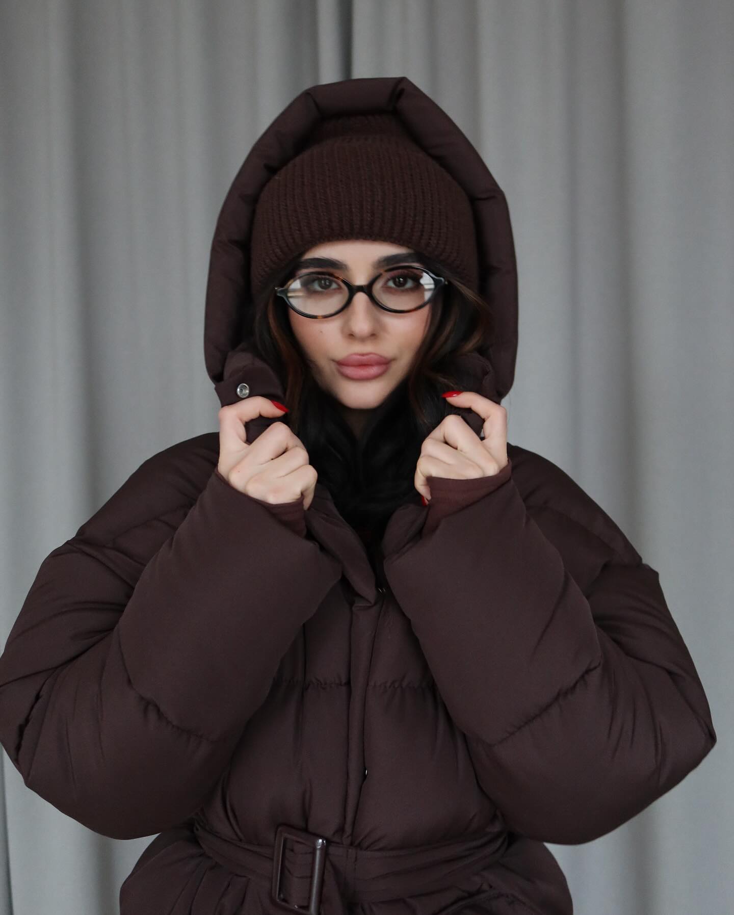 Тринчер и Дорофеева показали самые трендовые головные уборы этой зимы: как они выглядят