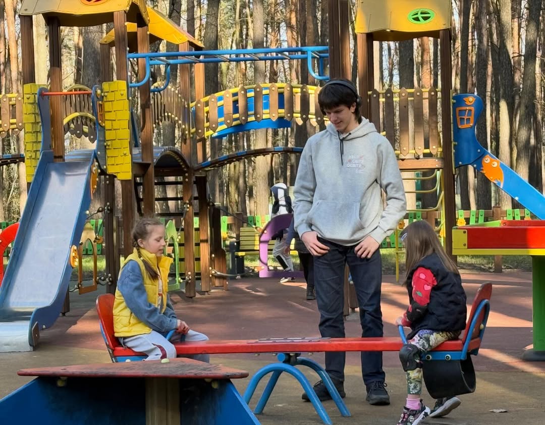 Притула умилил новыми фото с детьми: как изменились его сын и дочери