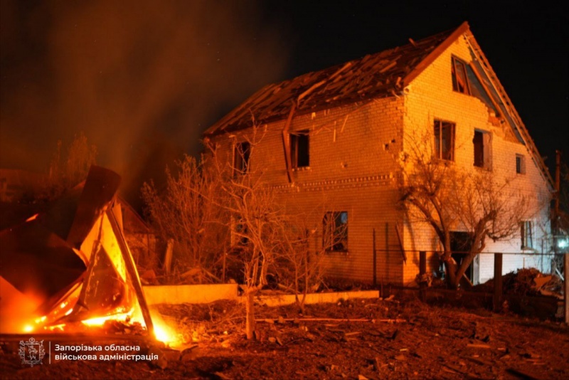 Zaporizhzhia hit by Russian strikes for second night: Civilian homes and infrastructure burn