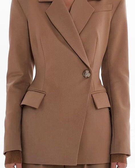 Mocha Mousse - главный цвет 2025 года: модные идеи с новым оттенком коричневого