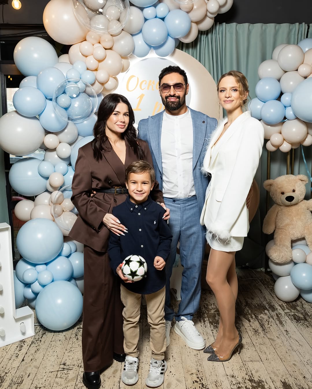 Жена Козловского показала трогательные фото с празднования дня рождения сынишки Оскара