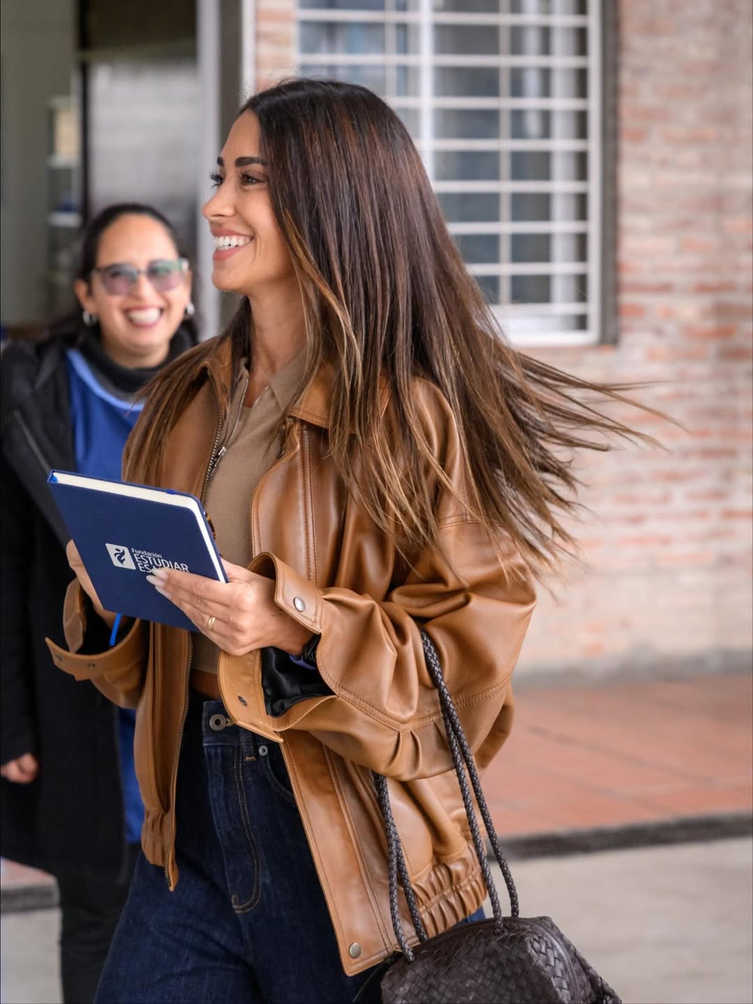 Шкіряні куртки - тренд осені 2025: які фасони та відтінки обирають світові зірки