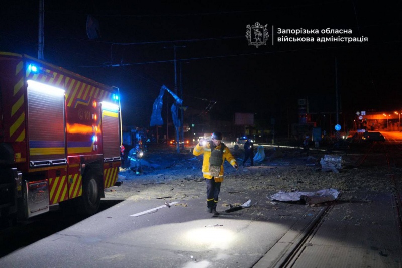 Russian attack on Zaporizhzhia leaves store in ruins and thousands of people without power