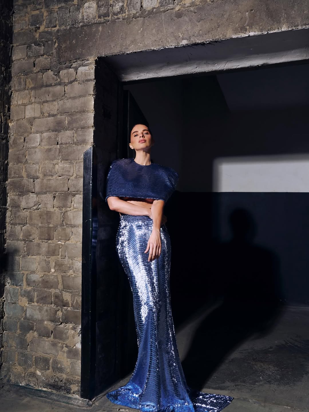 Синий металлик и фасон "русалка": жена Усика поразила праздничным "луком"