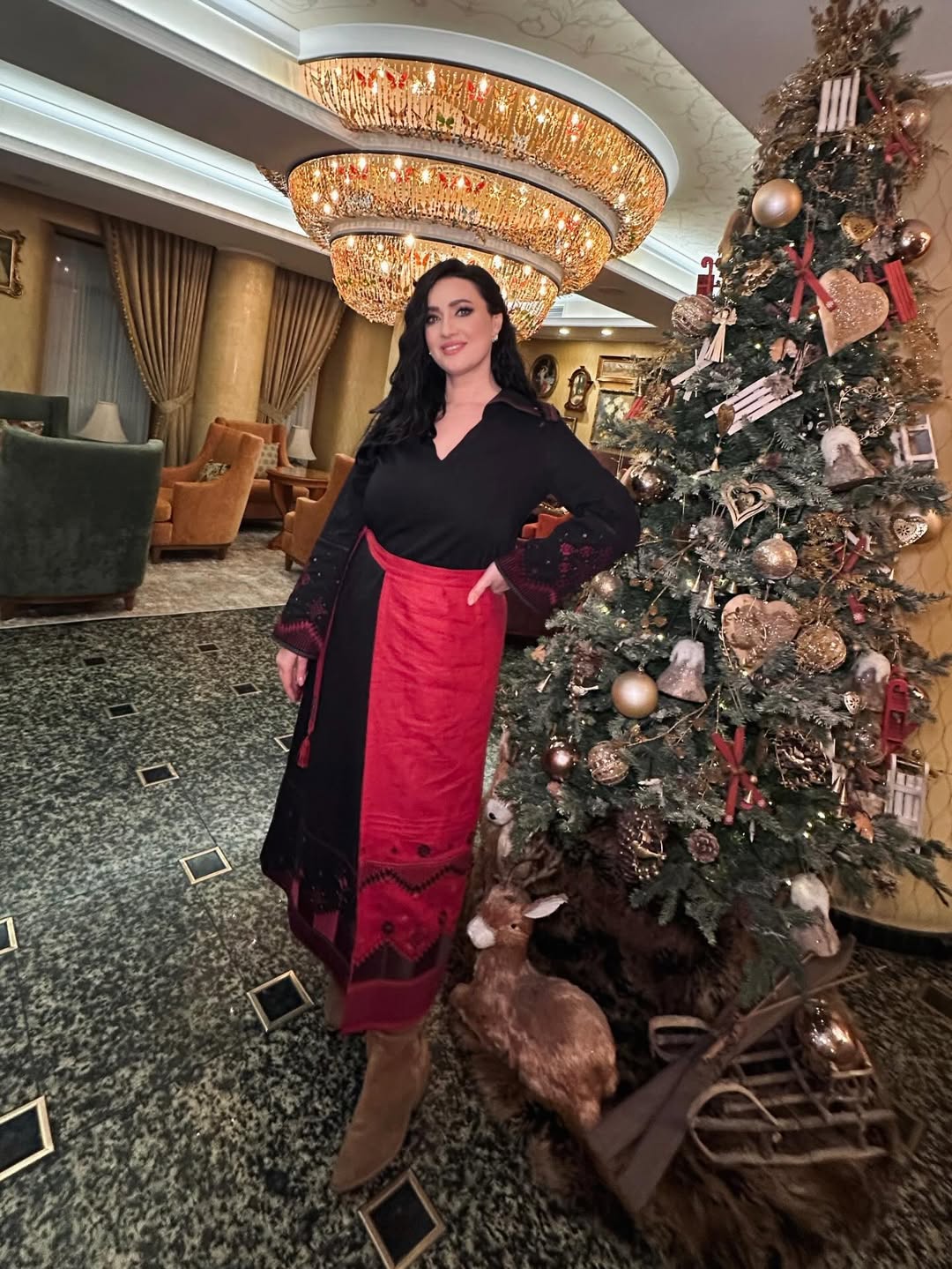 Соломія Вітвіцька показала парний "лук" з нареченим у стильних вишиванках