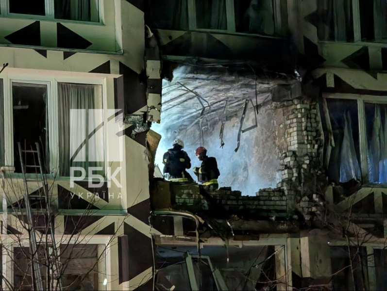 Russia launches night attack on Ukraine, striking Kyiv, Chernihiv, Kharkiv and more