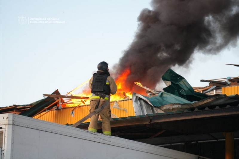 Russian strikes spark fires in Zaporizhzhia, damage homes, injure children