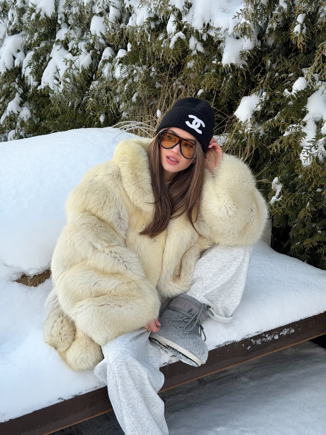 Экошубы на зиму 2026: три разных образа от украинских знаменитостей