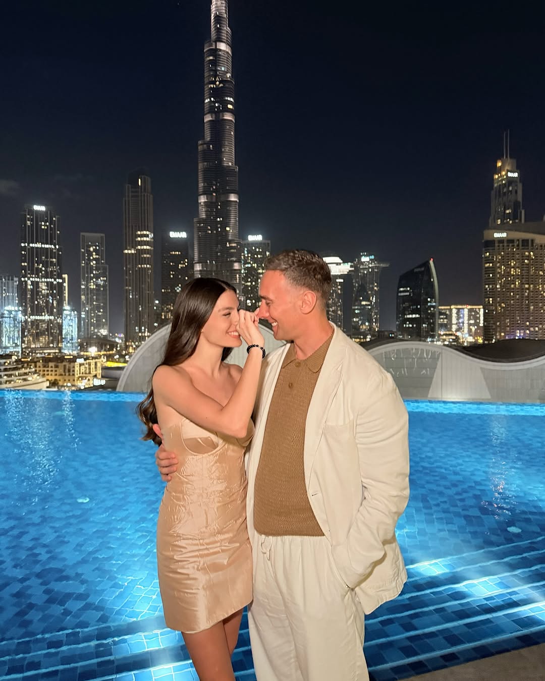 Колишній &quot;Холостяк&quot; Макацарія зачарував фото красуні-дружини: як вона виглядає через 2 місяці після пологів