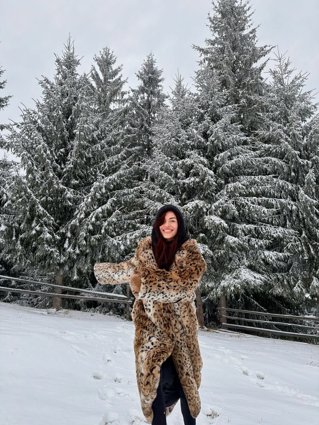 Экошубы на зиму 2026: три разных образа от украинских знаменитостей