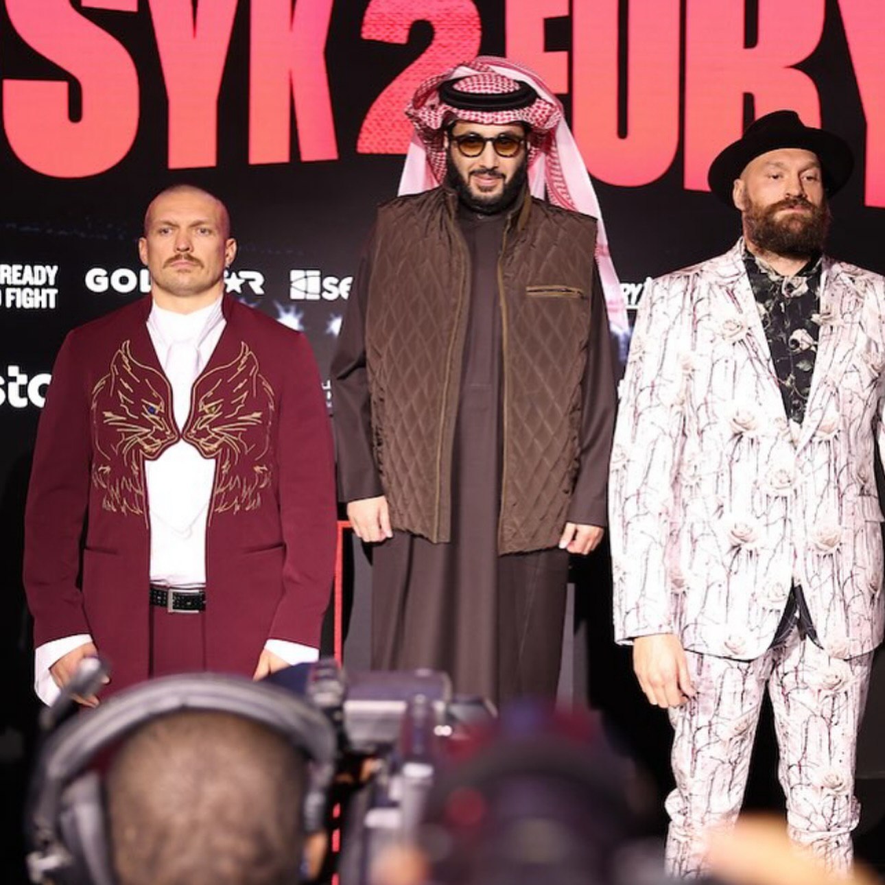 Раскрыт глубокий смысл нового образа Усика: почему он выбрал такой костюм