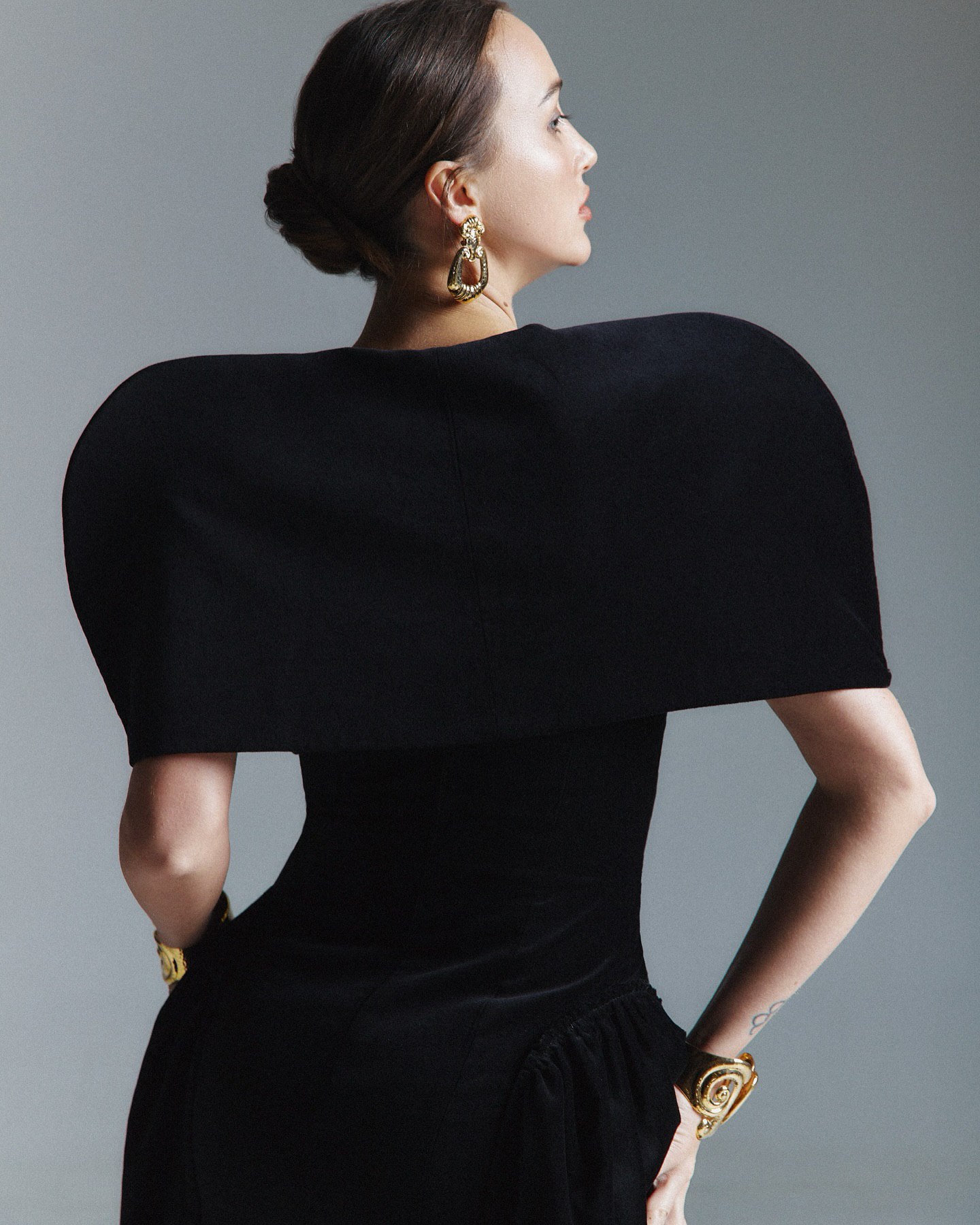 В чем блистать на Рождество и Новый год: Кароль, Ризатдинова, Ребрик и жена Павлика показали праздничные образы