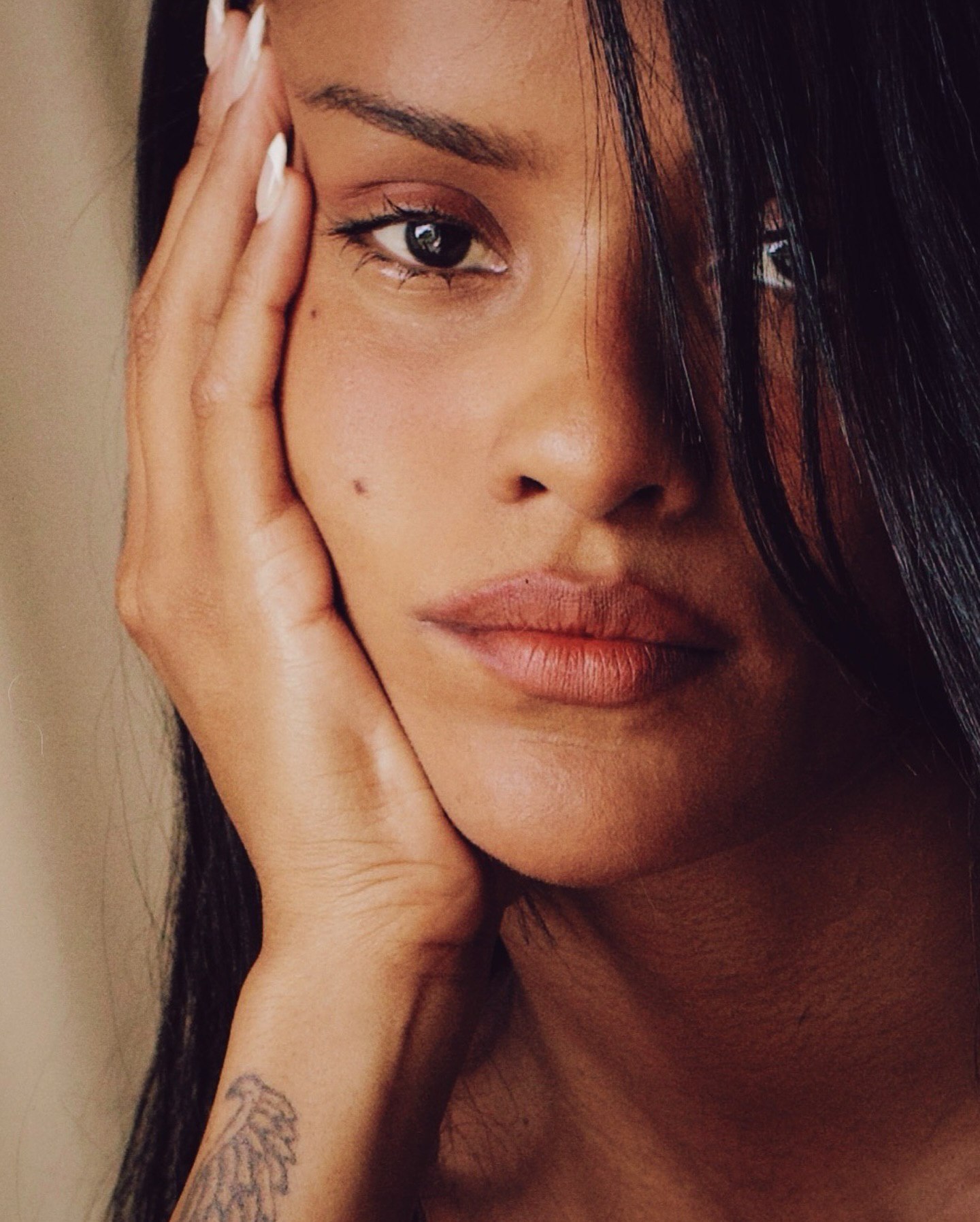 57-летний Венсан Кассель снова станет отцом: фото беременной возлюбленной актера