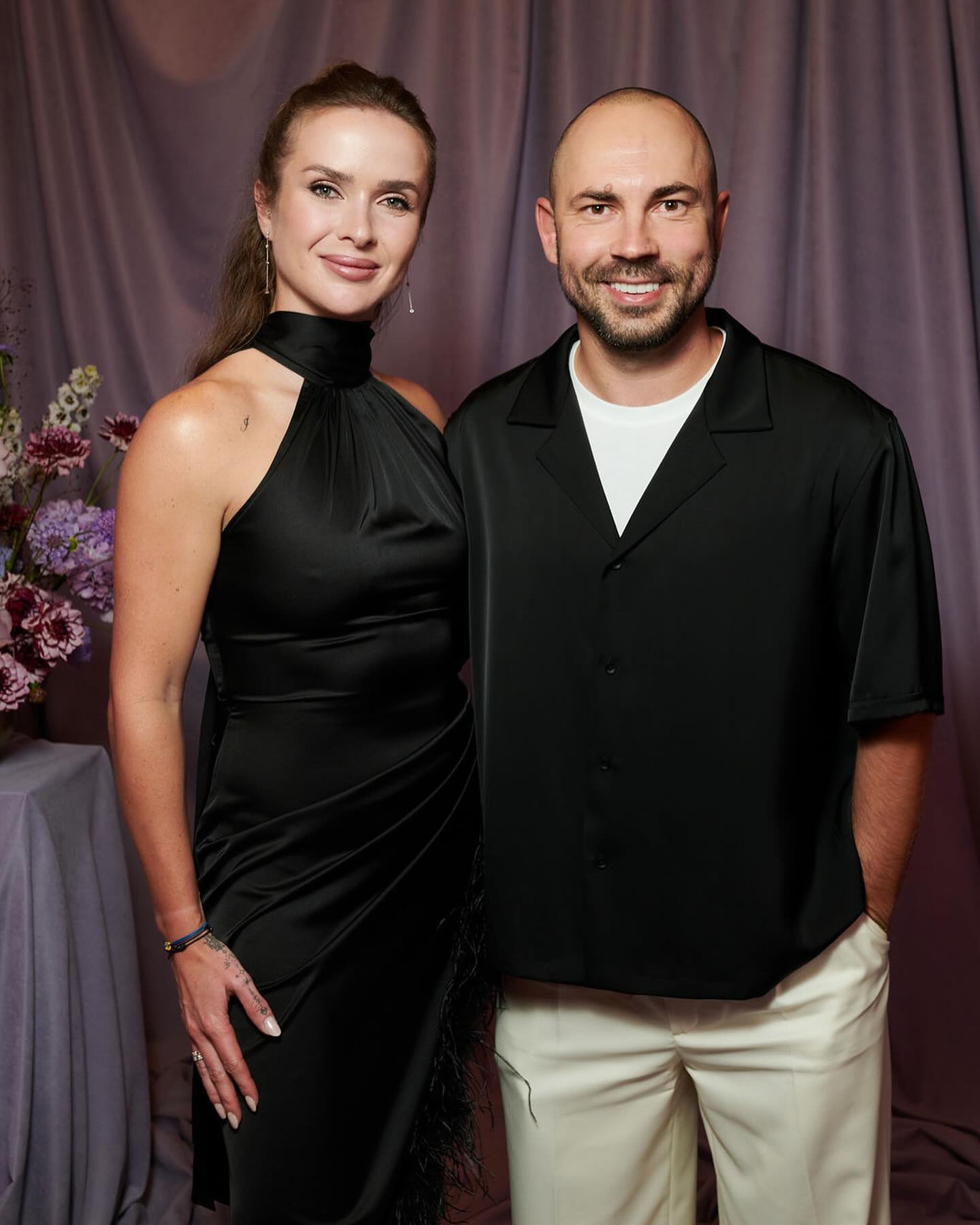 &quot;Мой особенный день&quot;: Свитолина отпраздновала юбилей в эффектном платье с разрезом и боа