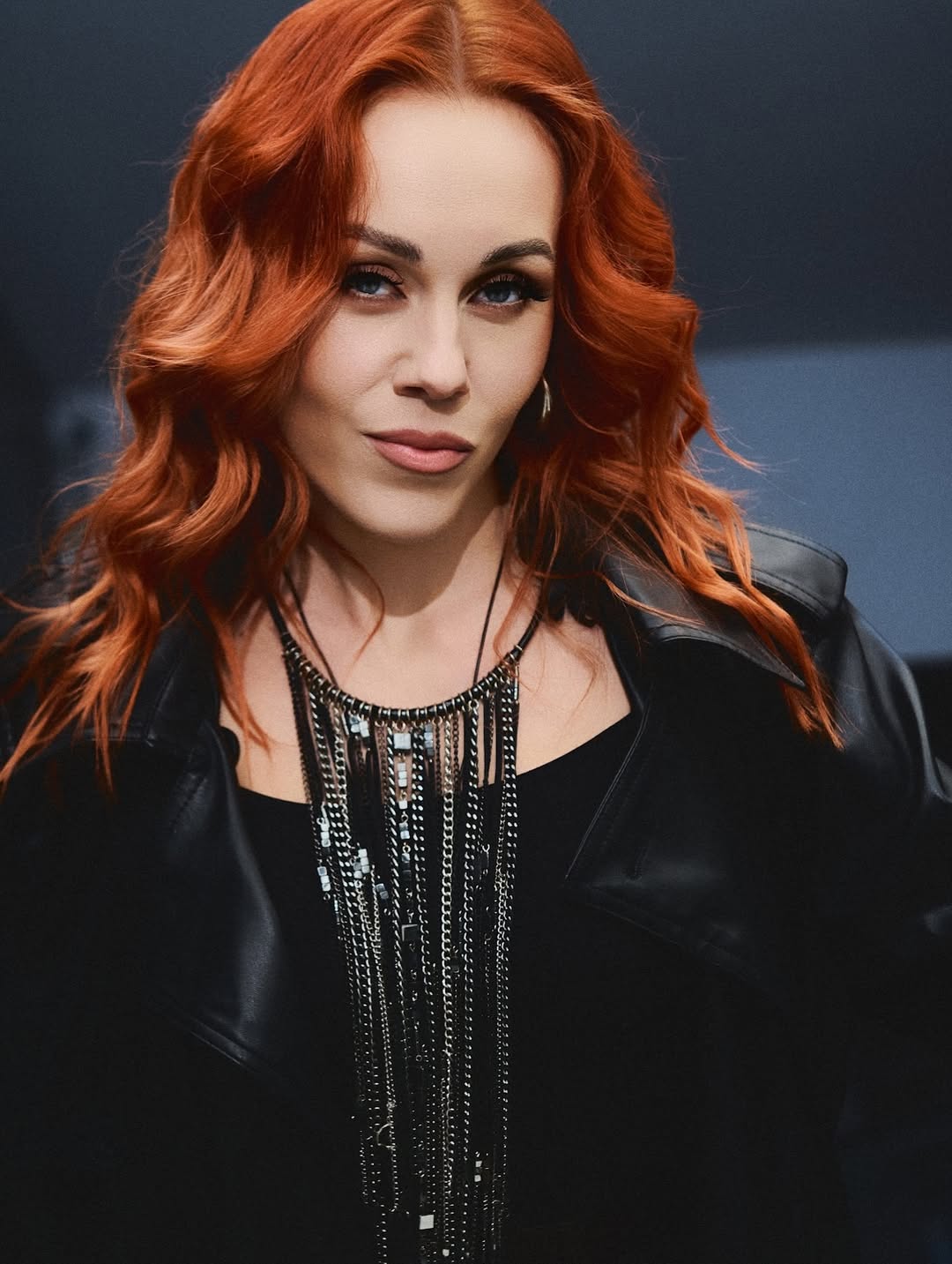 Прическа как у Елены Тополи: как создать салонную укладку дома