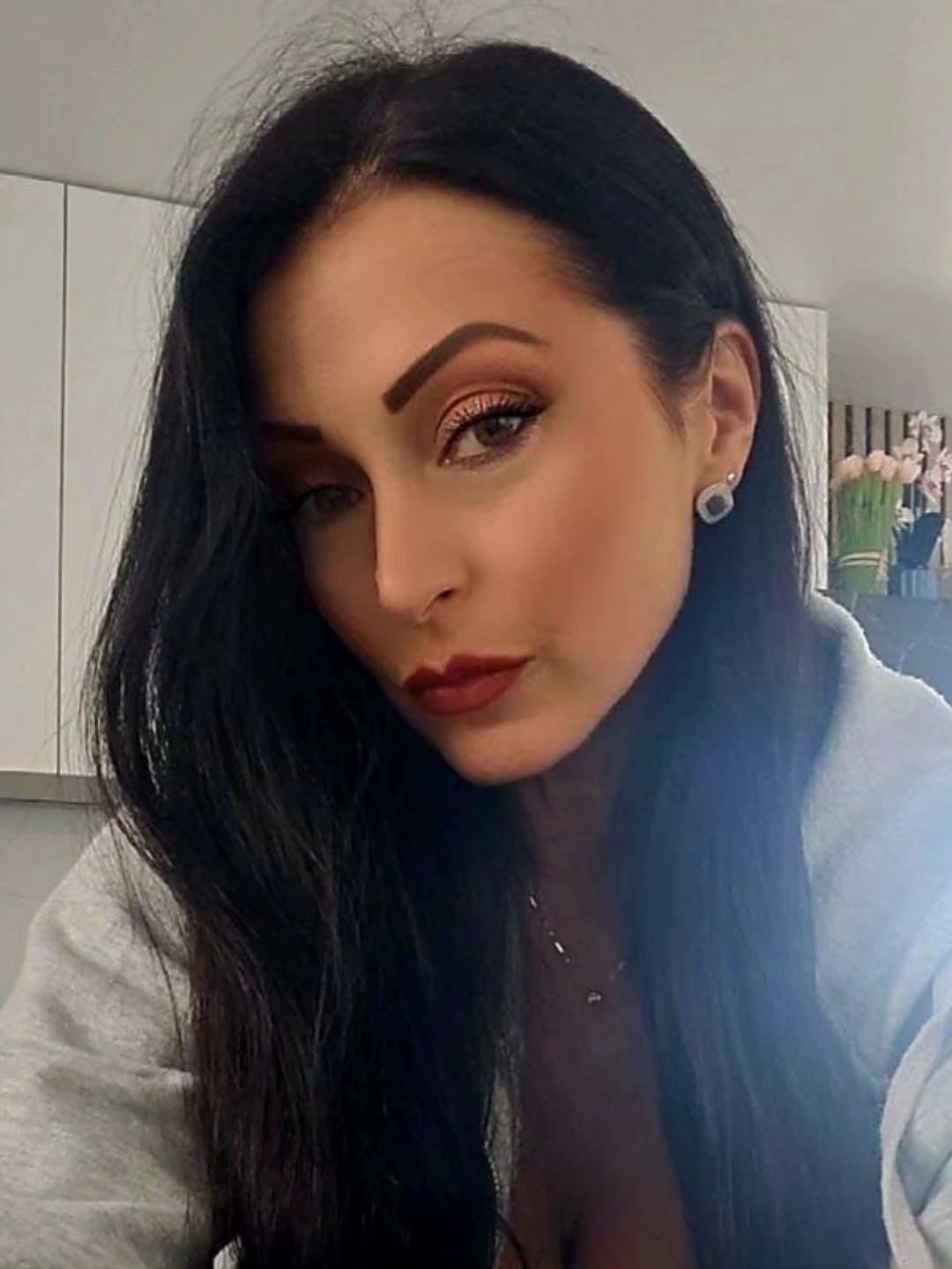 Василий Вирастюк показал новые фото своей возлюбленной, которая моложе на 11 лет